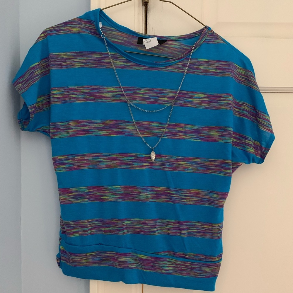 Urban Rose girl’s top size 10/12 with necklace.